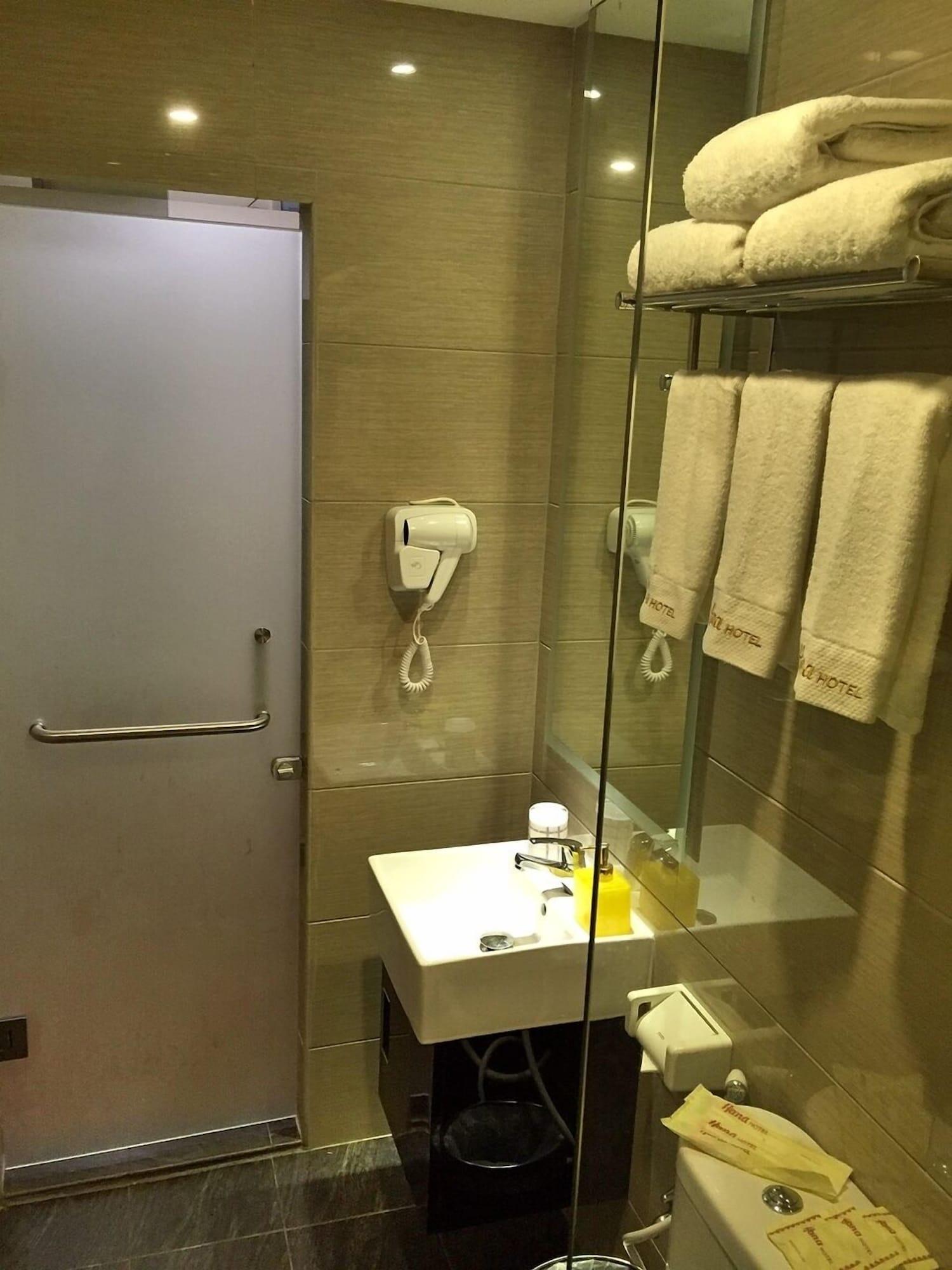 Hana Hotel Batam Екстер'єр фото