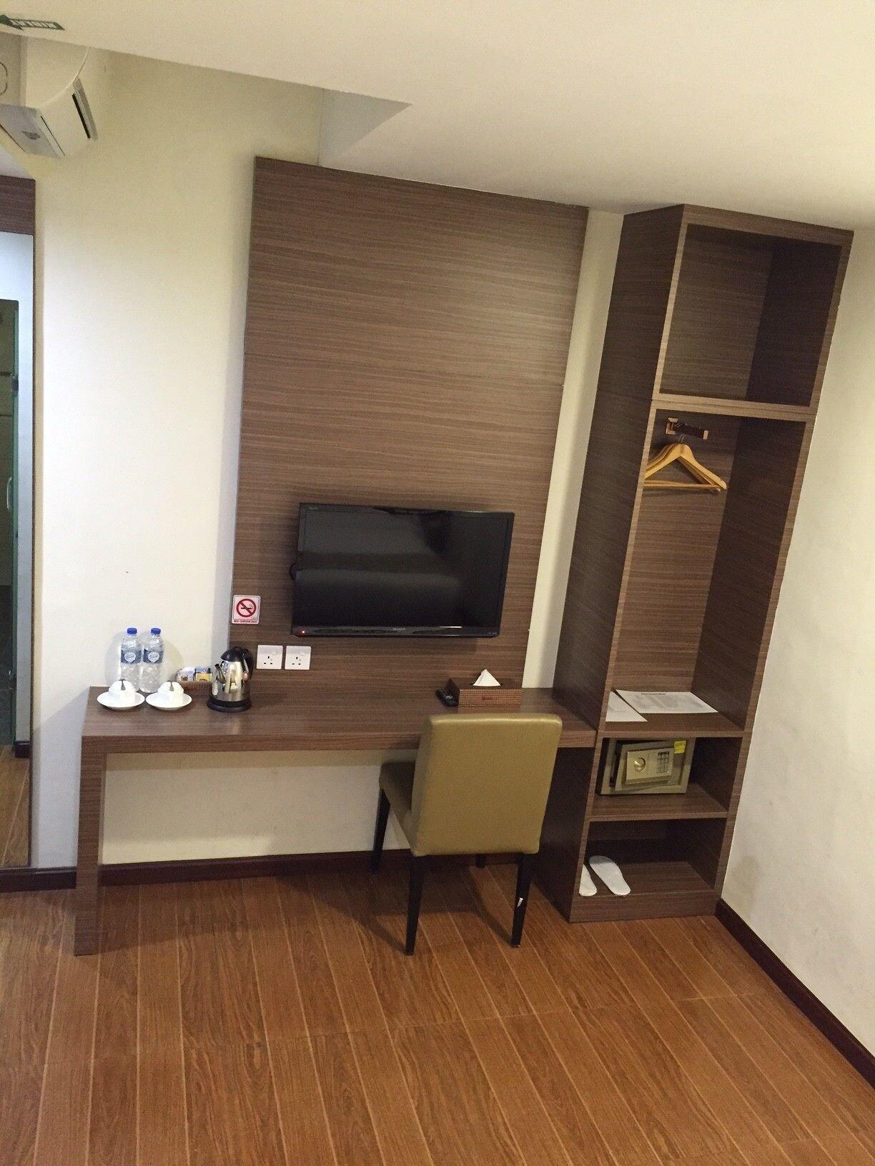 Hana Hotel Batam Екстер'єр фото