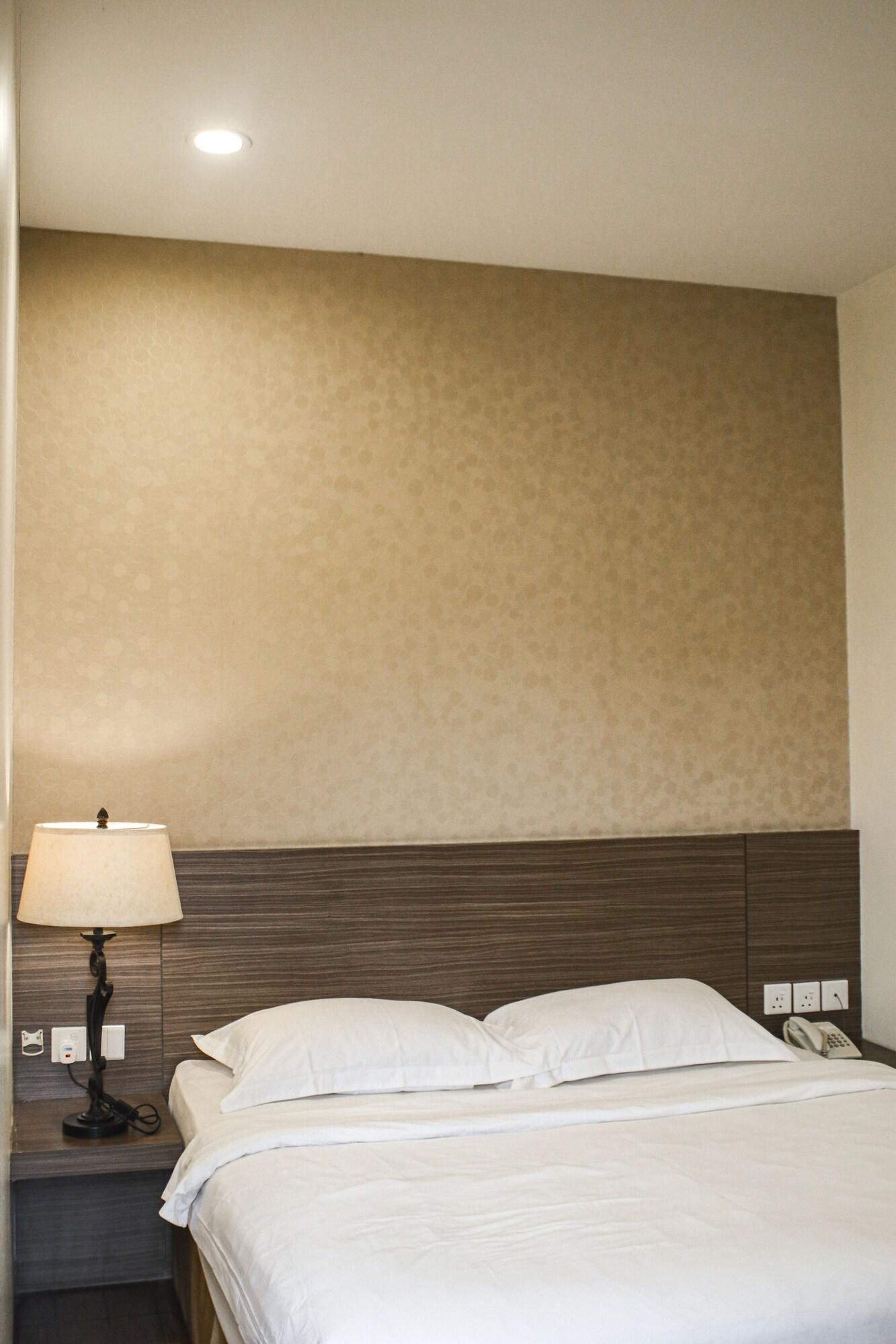 Hana Hotel Batam Екстер'єр фото