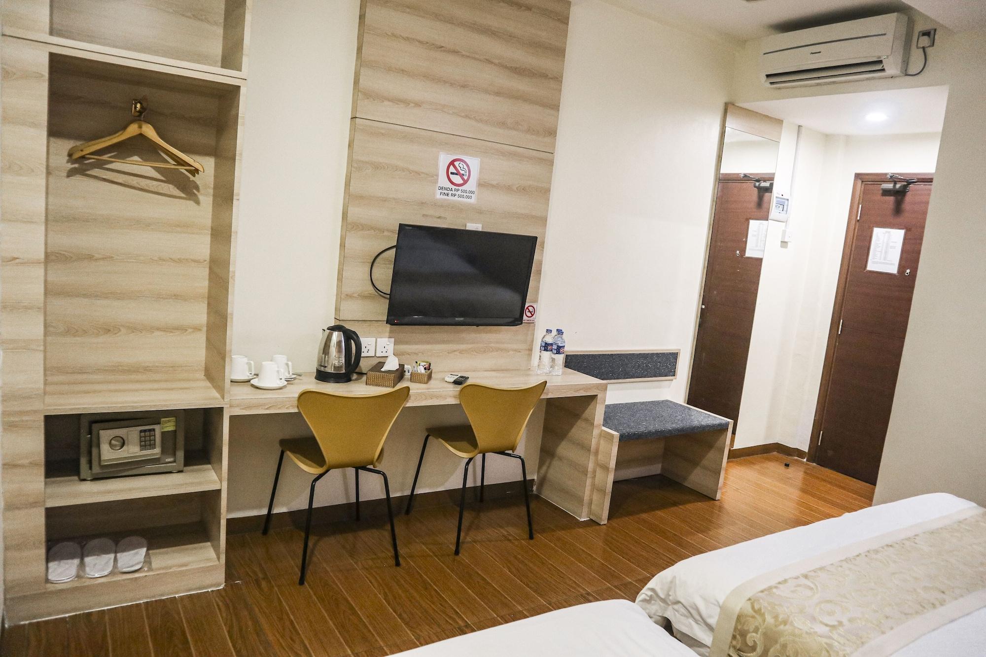 Hana Hotel Batam Екстер'єр фото