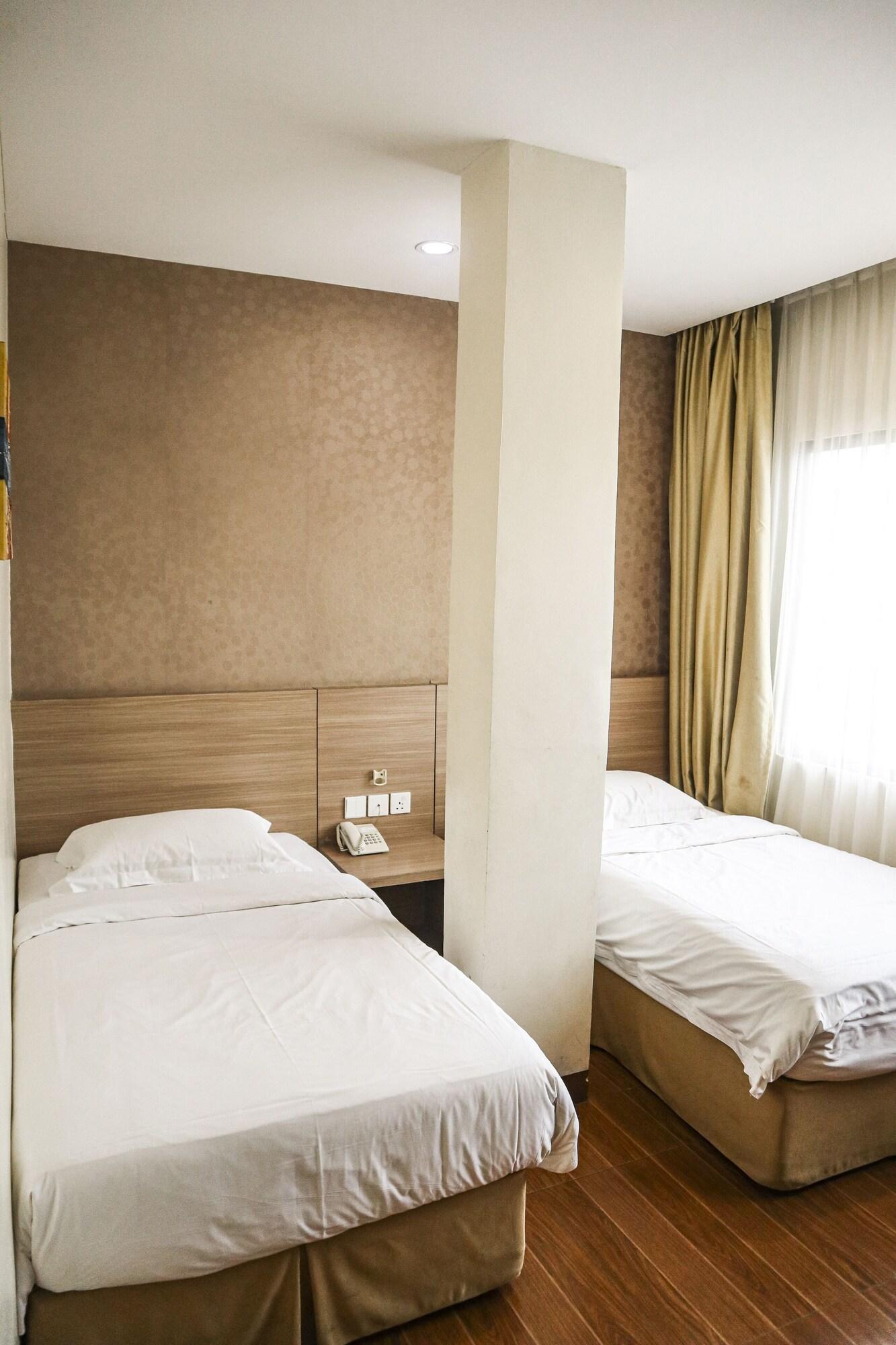 Hana Hotel Batam Екстер'єр фото