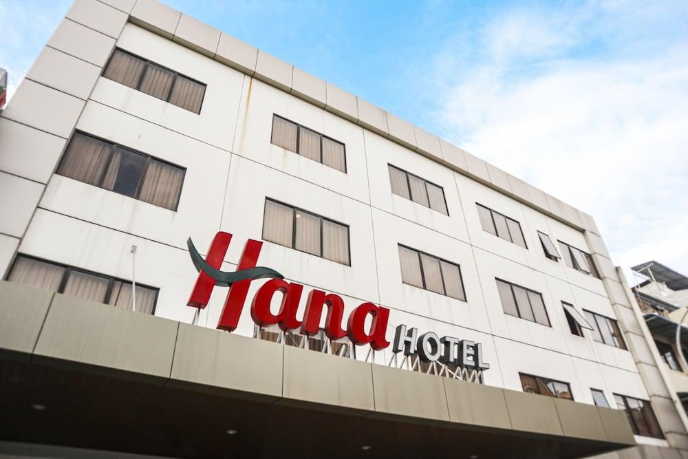 Hana Hotel Batam Екстер'єр фото